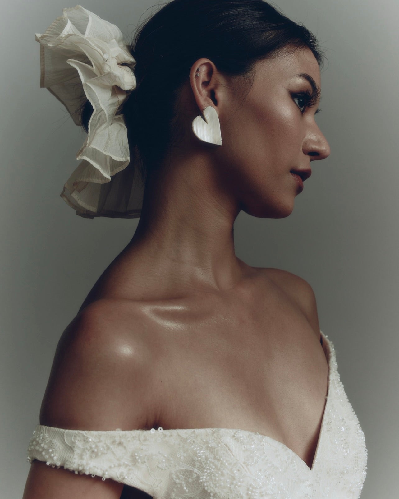 Love me not - mother of pearl earrings