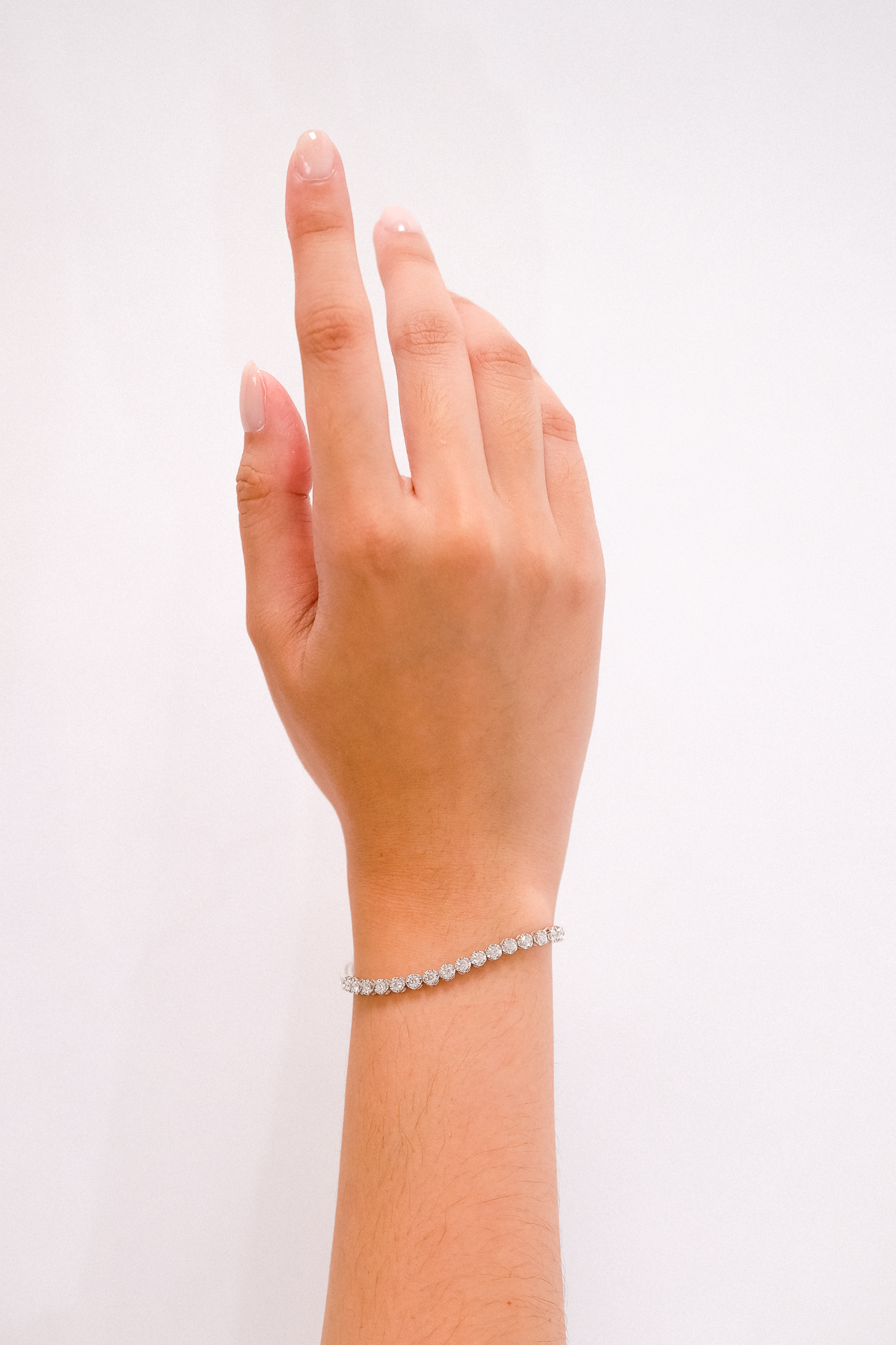 Tennis Bracelet with Round Diamonds